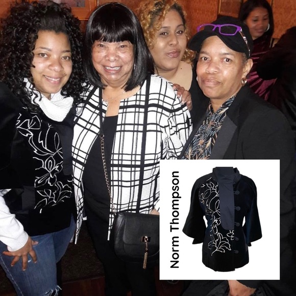 Norm Thompson Vintage Black White Velvet Jacket Embroidery Kimono Sleeves Size M - Picture 4 of 17